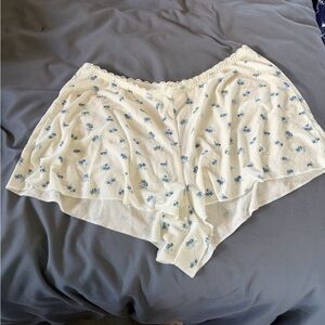 SKIMS Ribbed Lounge Floral Short Pajama Shorts with Blue Print